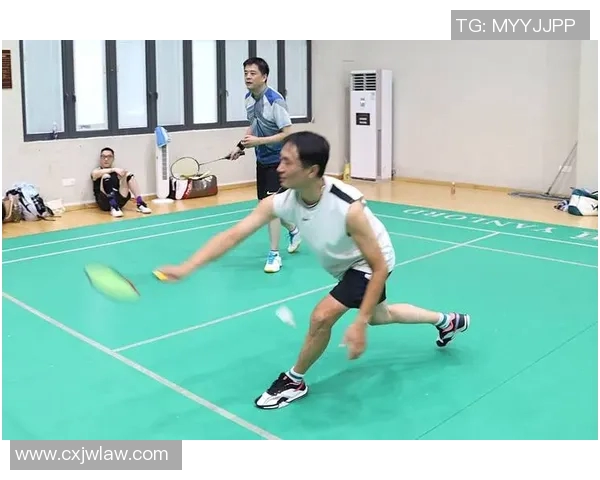 重庆羽毛球队在杯赛中的速度表现分析与战术探讨 重庆羽毛球队在杯赛中的速度表现分析与战术探讨