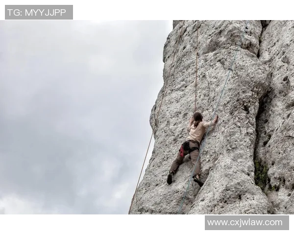 李磊的攀岩之路：从初学者到顶尖选手的心路历程与挑战分享