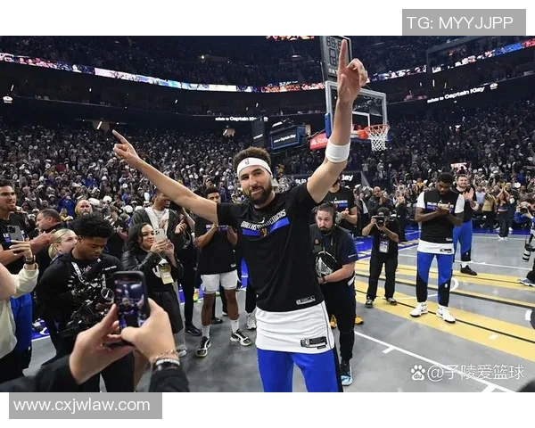 库里三分大赛决赛狂砍20球创历史新纪录引发全场热烈欢呼