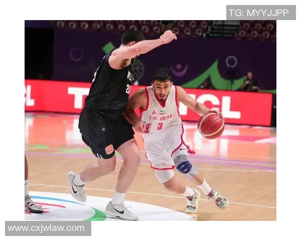 伊朗与中国篮球赛精彩对决展现两国体育实力与友谊的碰撞与交流 伊朗与中国篮球赛精彩对决展现两国体育实力与友谊的碰撞与交流